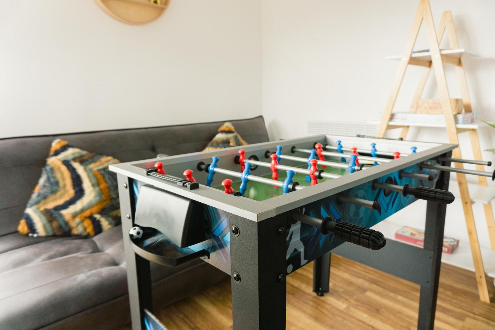 Manchester'S Luxurious 2-Bed Haven With Balcony - Canal Views & Proximity To Manchester United Exterior foto